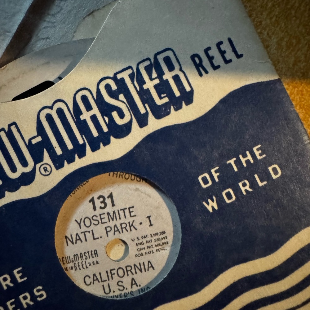 View-Master Stereoscope Box - Picture 7 of 16